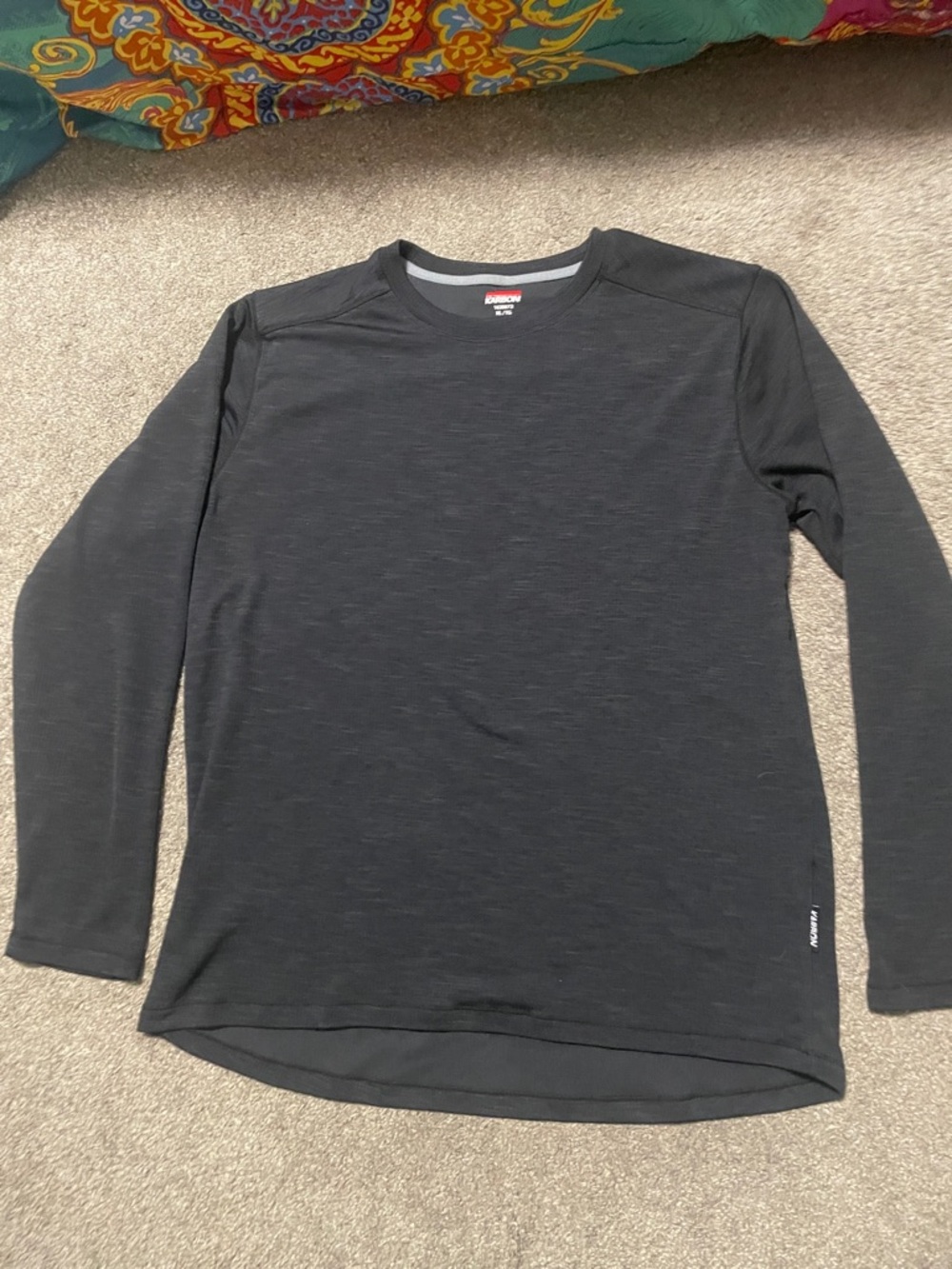 Men's Black Long-Sleeve Crewneck Performance Top